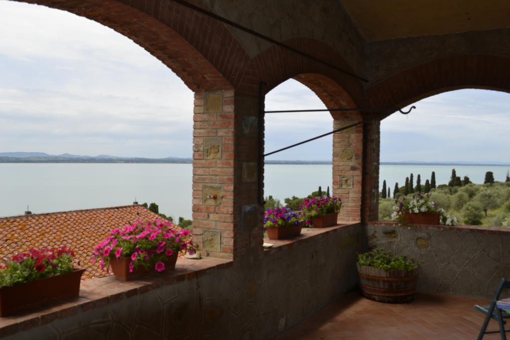 Fattoria Il Poggio Villa San Feliciano Szoba fotó